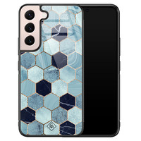 Casimoda Samsung Galaxy S22 glazen hardcase - Blue cubes