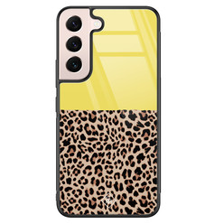 Casimoda Samsung Galaxy S22 glazen hardcase - Luipaard geel