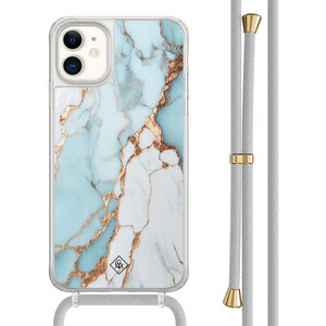 Casimoda iPhone 11 hoesje met grijs koord - Marmer lichtblauw