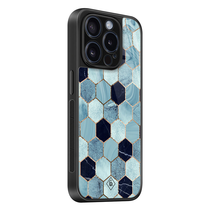 Casimoda iPhone 15 Pro glazen hardcase - Blue cubes