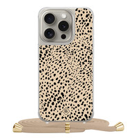 Casimoda iPhone 15 Pro hoesje met beige koord - Spot on