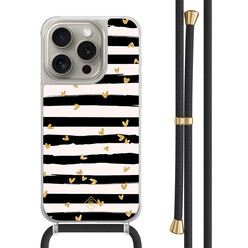 Casimoda iPhone 15 Pro hoesje met zwart koord - Hart streepjes