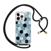 Casimoda iPhone 13 Pro Max hoesje met zwart koord - Blue cubes
