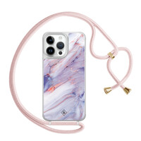 Casimoda iPhone 13 Pro Max hoesje met rosegoud koord - Marmer paars