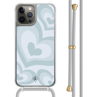 Casimoda iPhone 12 (Pro) hoesje met grijs koord - Hart swirl blauw