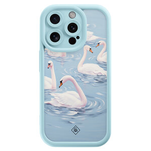 Casimoda iPhone 15 Pro blauwe case - Zwanen