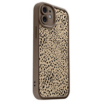 Casimoda iPhone 12 bruine case - Spot on