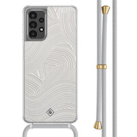 Casimoda Samsung Galaxy A13 4G hoesje met grijs koord - Abstract beige waves