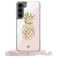 Casimoda Samsung Galaxy S23 Plus hoesje met rosegoud koord - Ananas