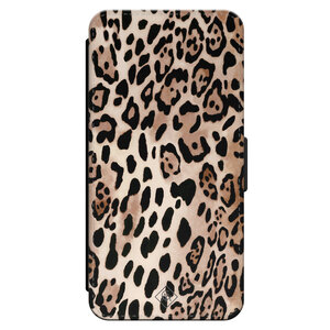 Casimoda iPhone 15 Pro flipcase - Luipaardprint