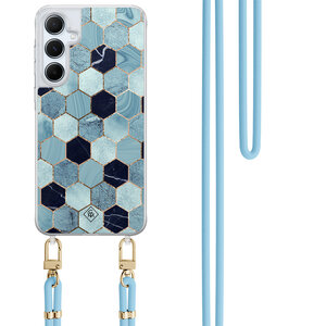 Casimoda Samsung Galaxy A55 hoesje met blauw koord - Blue cubes