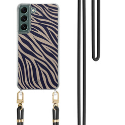 Casimoda Samsung Galaxy S22 hoesje met zwart koord - Wavy twist Casimoda Samsung Galaxy S22 hoesje met zwart koord - Wavy twist