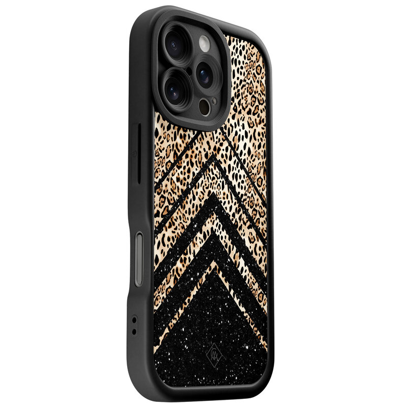 Casimoda iPhone 16 Pro zwarte case - Chevron luipaard