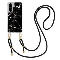 Casimoda Samsung Galaxy A56 hoesje met zwart koord - Marmer zwart