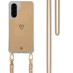 Casimoda Samsung Galaxy A26 hoesje met beige koord - Hart bruin
