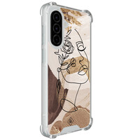 Casimoda Samsung Galaxy A57 shockproof hoesje - Abstract gezicht bruin