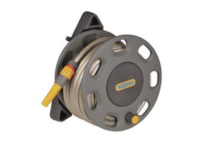 MUURHASPEL INCL. 15M SLANG, KOPPELINGEN EN TUINSPUIT