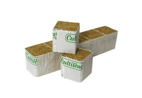 STEKBLOKKEN 4X4X4CM MET PLANTGAT Ø 4 X 10 MM DOOS 2250 STUKS