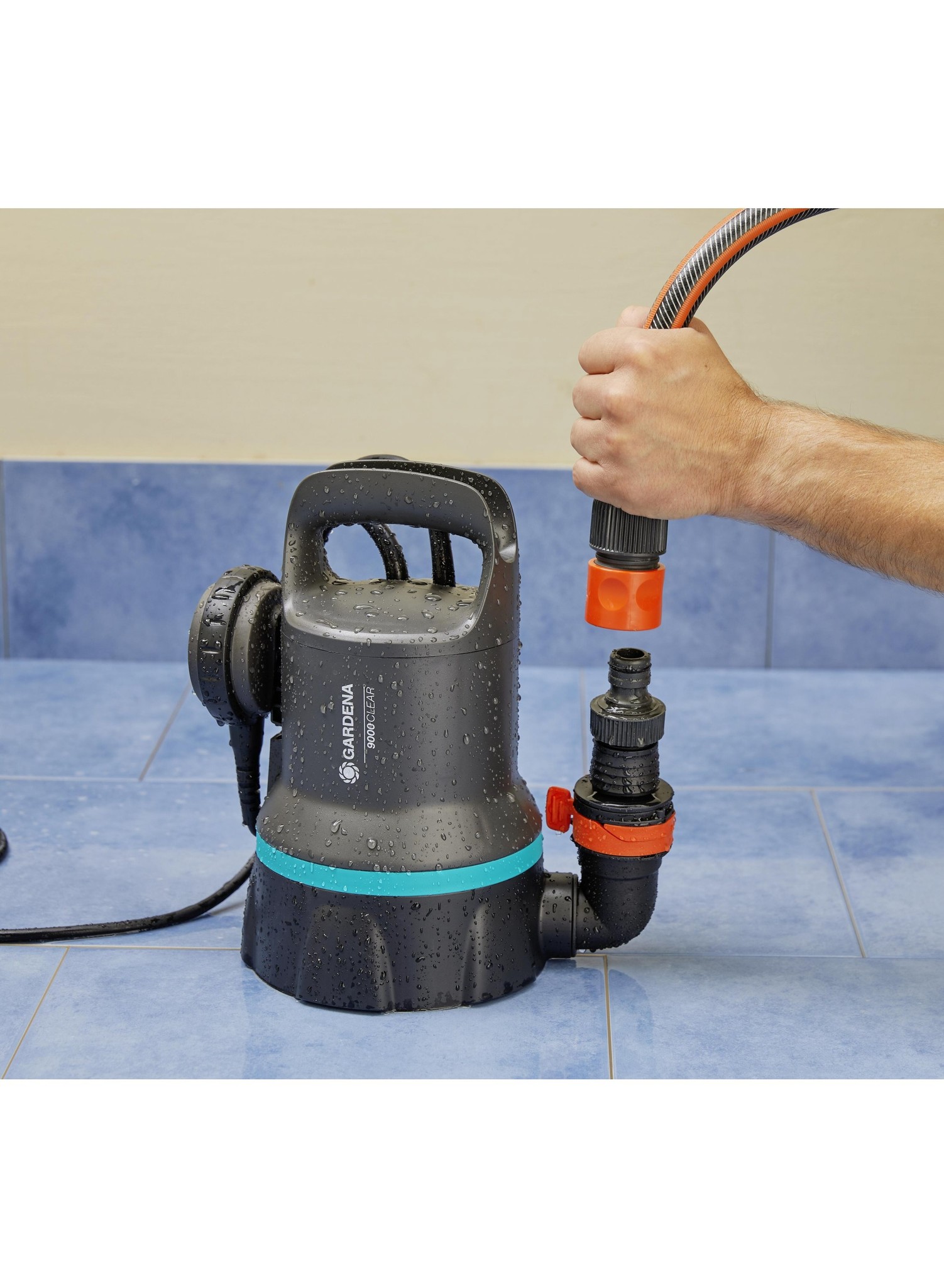 GARDENA SCHOONWATER DOMPELPOMP 9000 MET VLOTTER