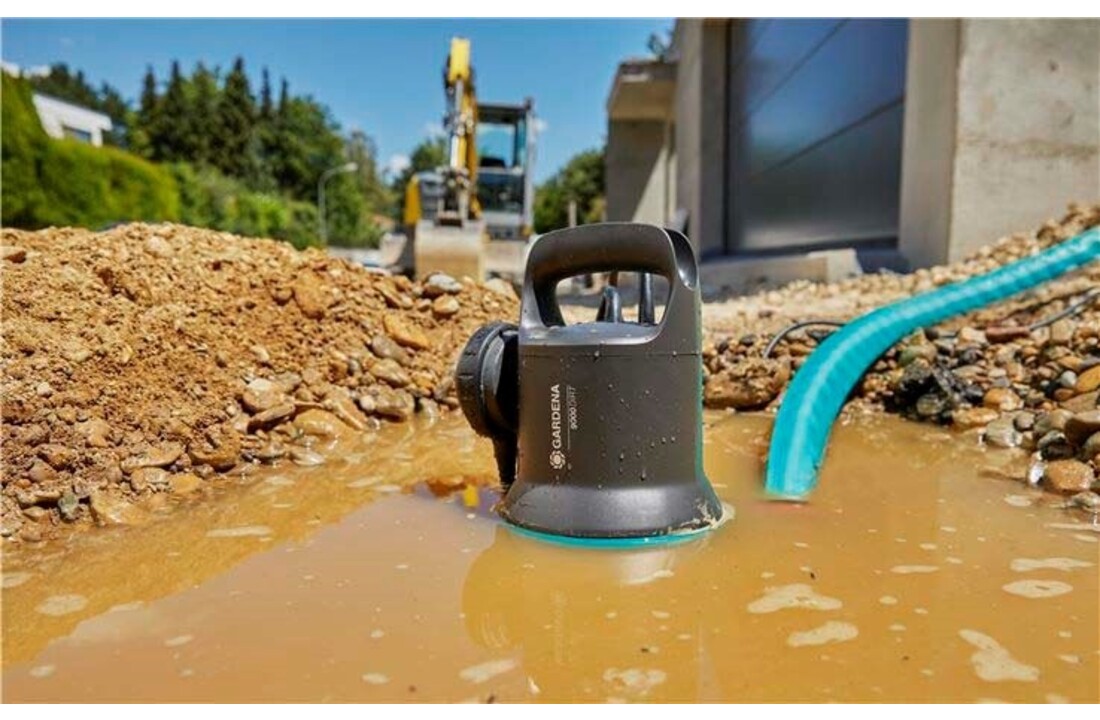 GARDENA VUILWATER DOMPELPOMP 9000 MET VLOTTER