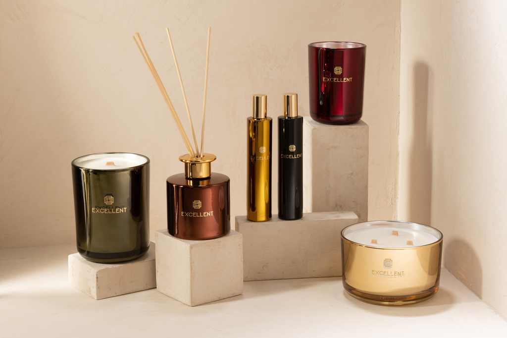 J-LINE SCENTED CANDLE EXCELLENT GOLDEN HONEY GOLD LARGE - 40 HOURS