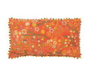 J-LINE KUSSEN RECHTHOEKIG MET BLOEMEN & POMPONS – VELVET – ORANJE – 65 CM