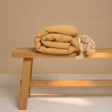 COCO & CICI KIDS DEKBEDOVERTREK – TENCEL™ TWILL – OKERGEEL – 120×150 CM