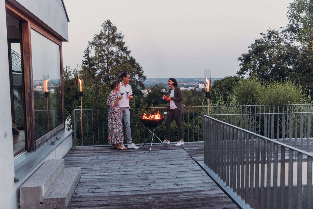 HÖFATS SPIN 120 SFEERLANTAARN – TAFELVUUR & DESIGNLAMP IN ÉÉN