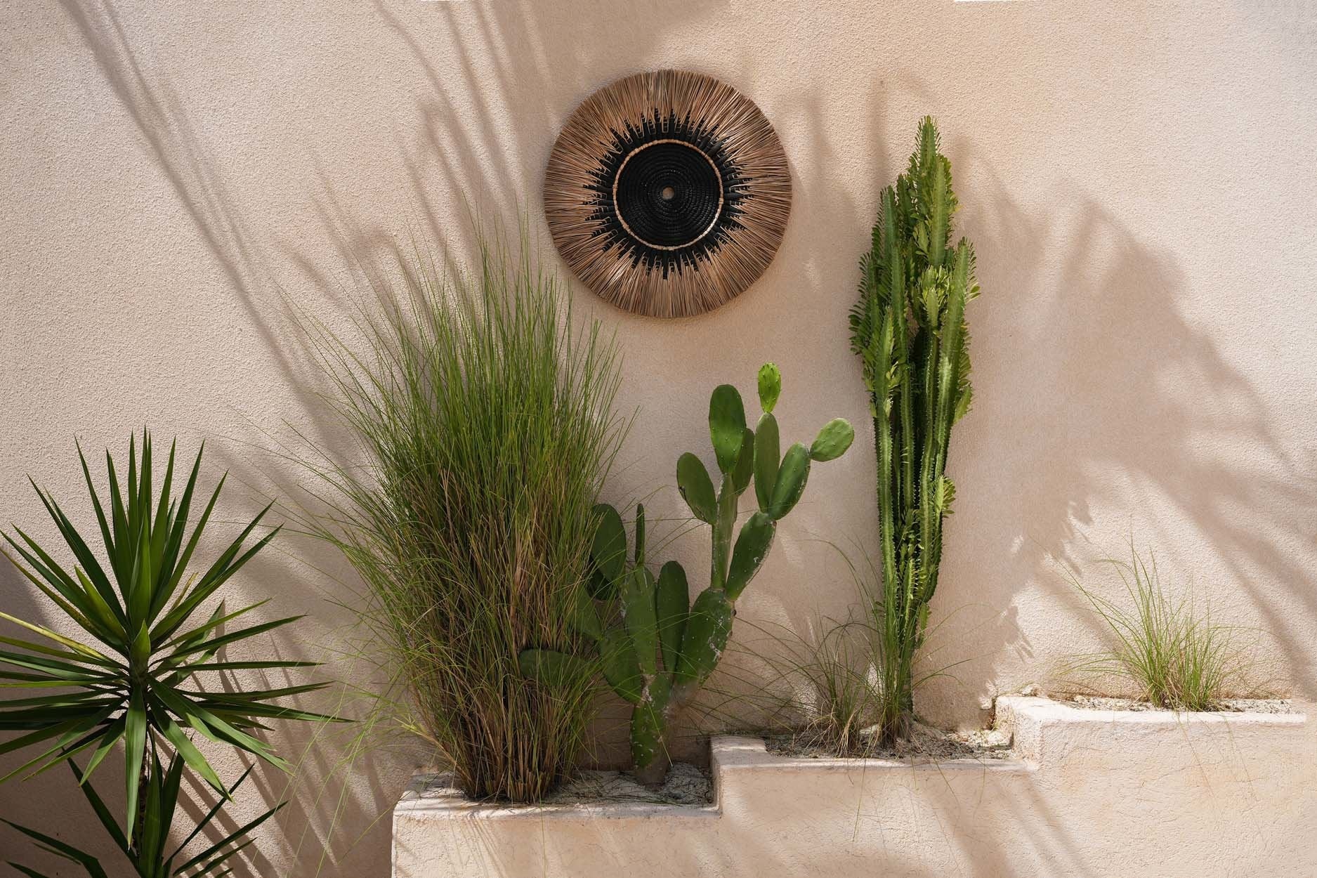 BAZAR BIZAR RAFFIA MACRAMÉ WANDDECORATIE – ZWART/NATUREL