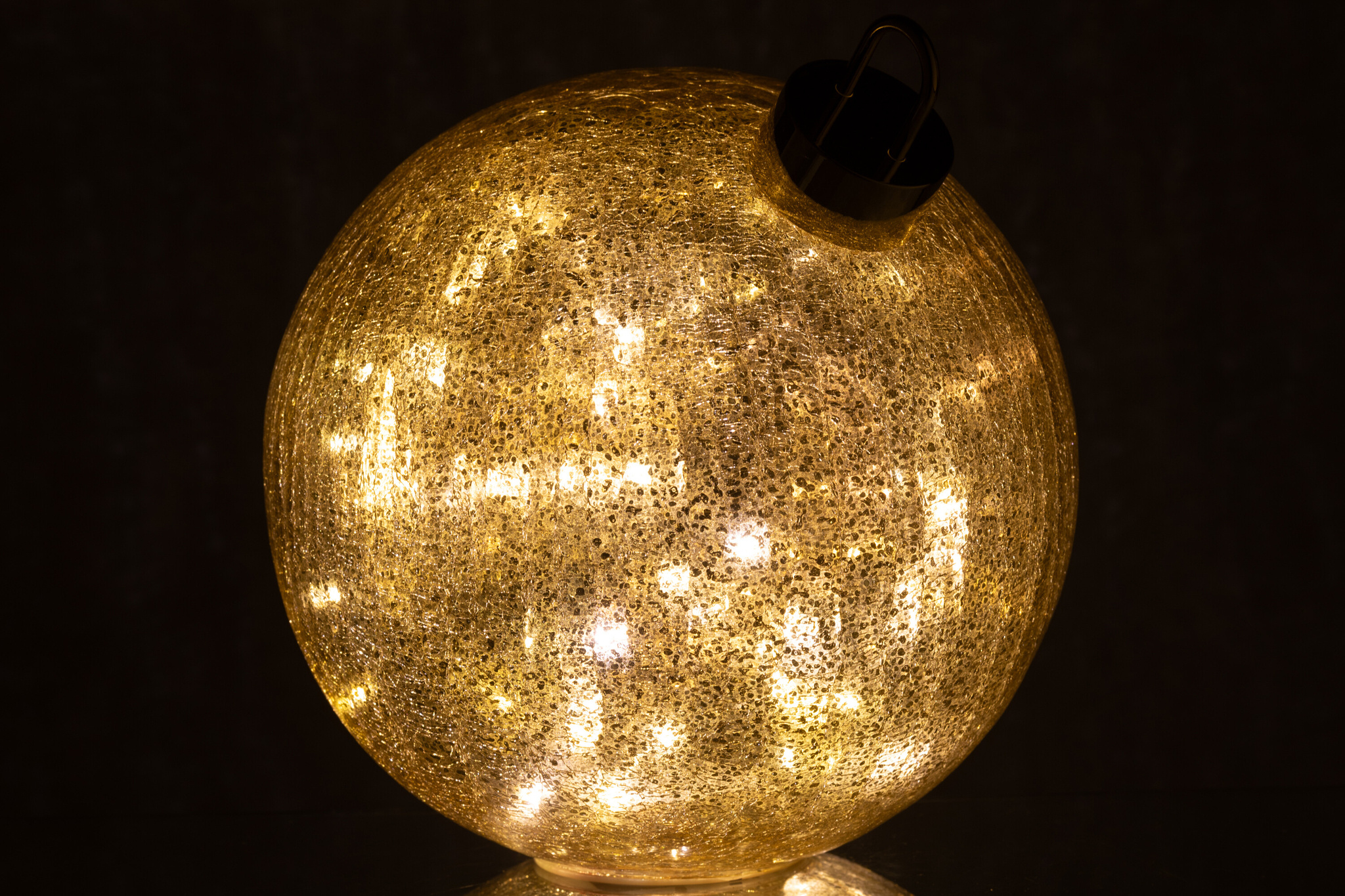 J-LINE KERSTBAL MET LED-VERLICHTING VAN GLAS GOUDKLEURIG GROOT