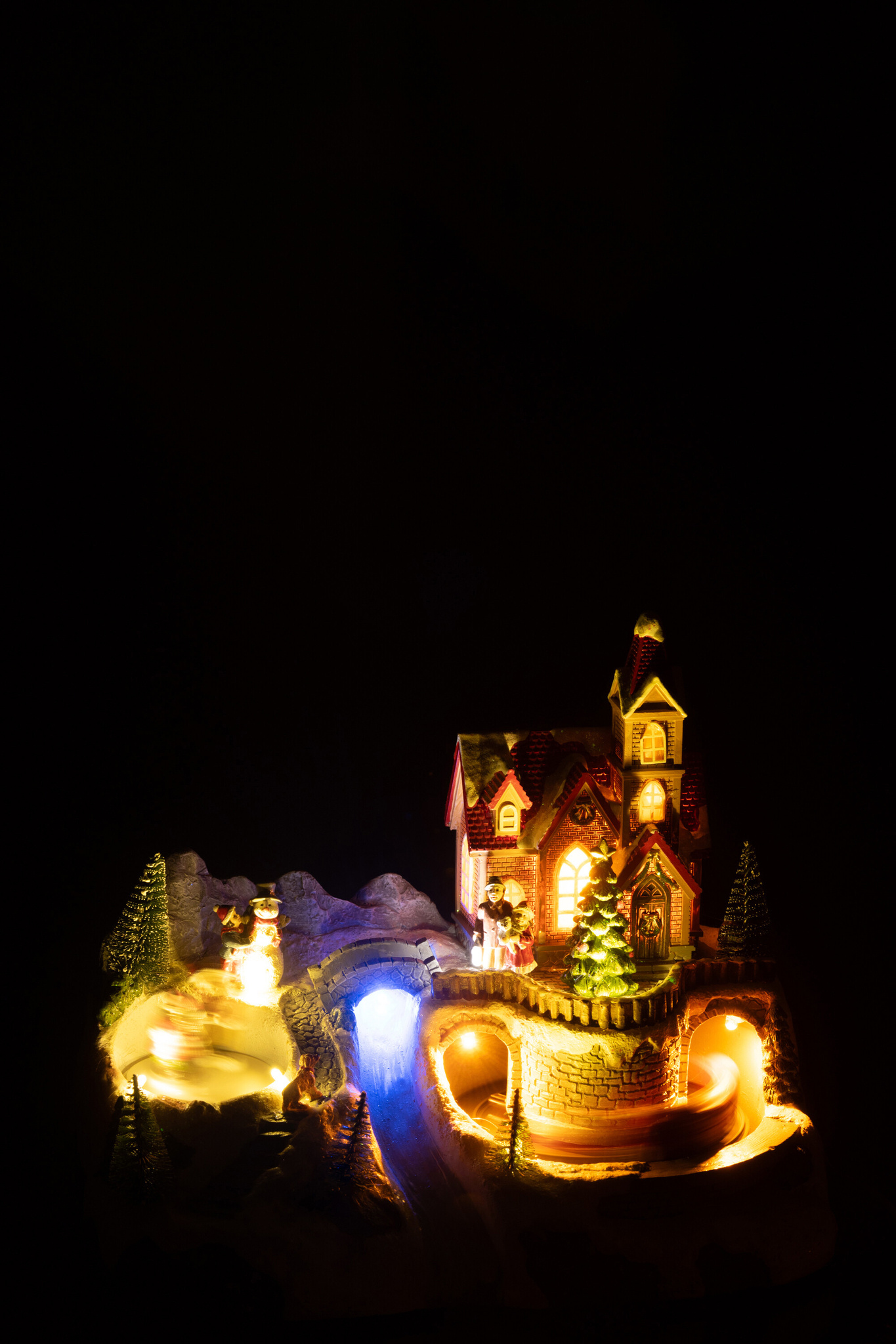 J-LINE DORPSTREIN + SCHAATSEN POLYRESIN MULTICOLOR