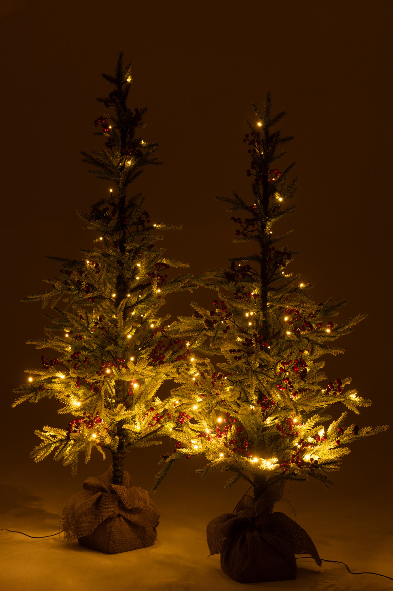 J-LINE KERSTBOOM + JUTE TAS + LED KUNSTMATIGE SNEEUW GROEN/ROOD GROOT