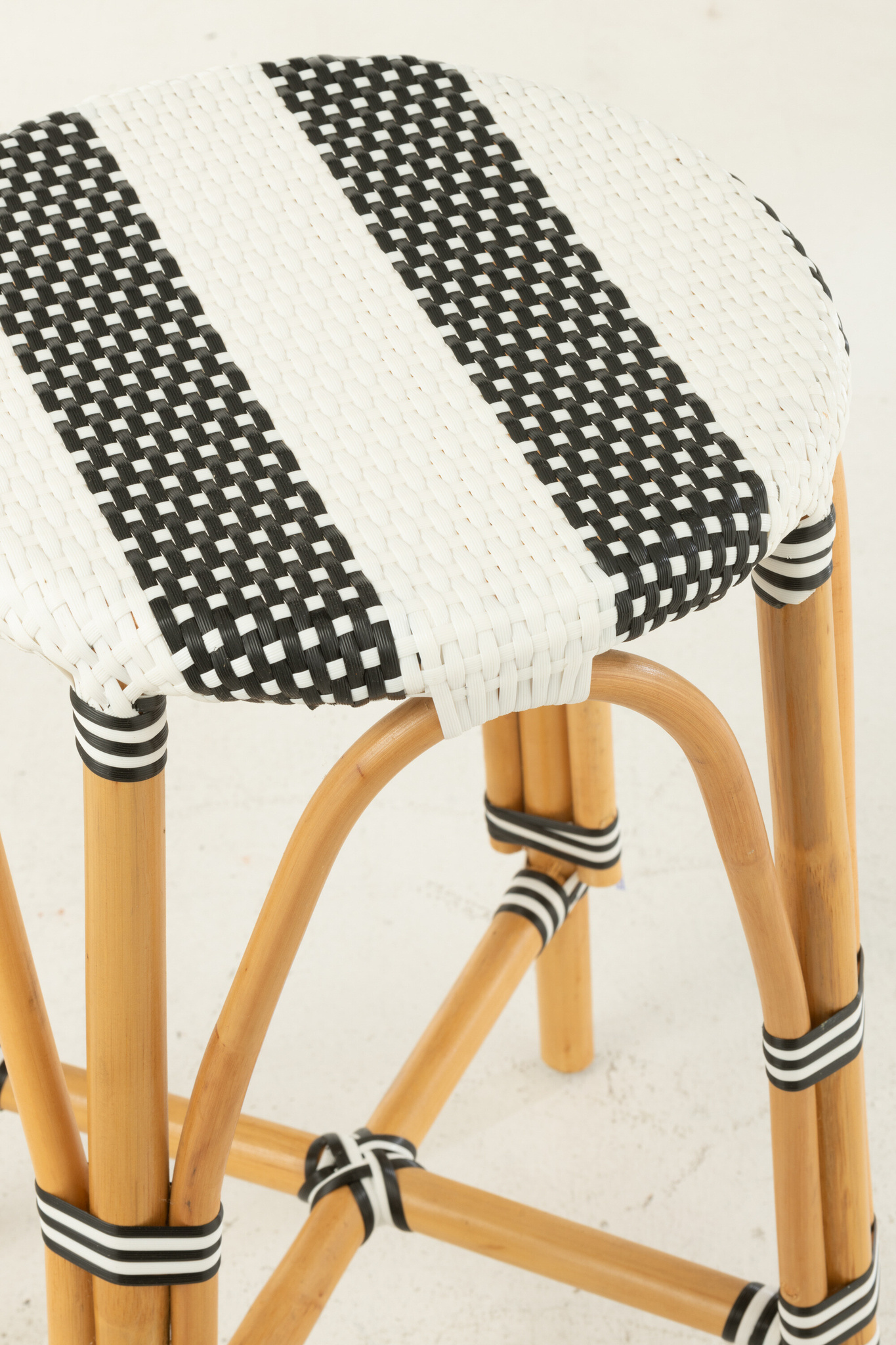 J-LINE KRUK ROTAN ZWART/WIT GROOT