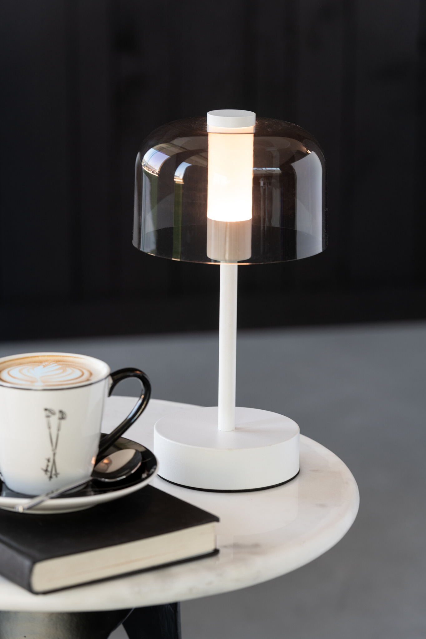 J-LINE TAFELLAMP WOA METAAL WIT