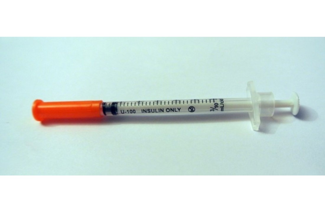 KD-JECT III insulinespuit met naald (100 stuks)
