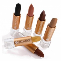 Sibel L'Action Hair Stylist to touch up gray hair roots