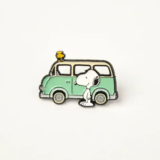 Peanuts Pin CAMPER | Snoopy