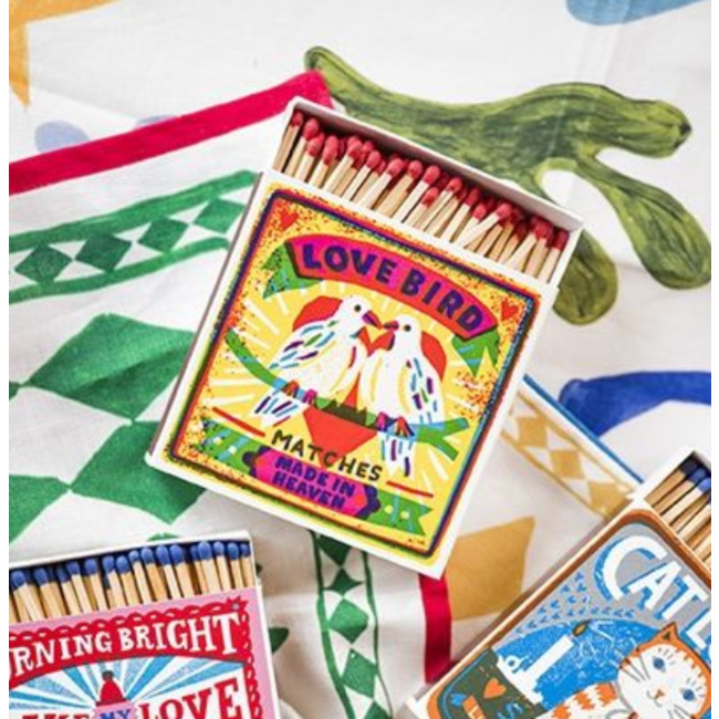 Lucifers in doosje Love birds