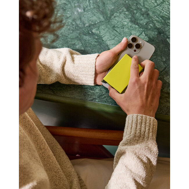 Secrid Cardprotector for Magsafe Lime | Groen | Pasjeshouder | Telefoon | Kaarthouder