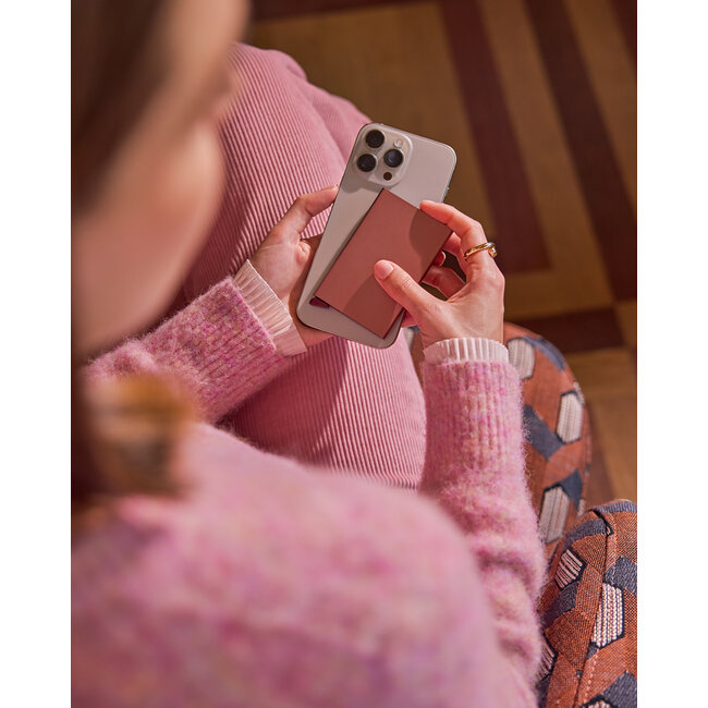 Secrid Cardprotector for Magsafe Rose | Pasjeshouder | Telefoon | Kaarthouder