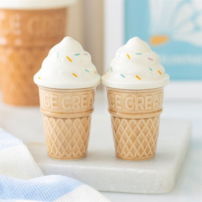 Ice Cream Cone Salt and Pepper Shakers 5x5x9cm