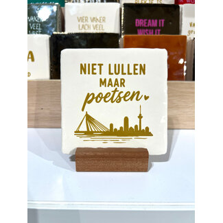 Tegel Niet lullen maar poetsen ecru goud