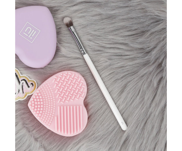 Medium Eyeshadow Brush - 413
