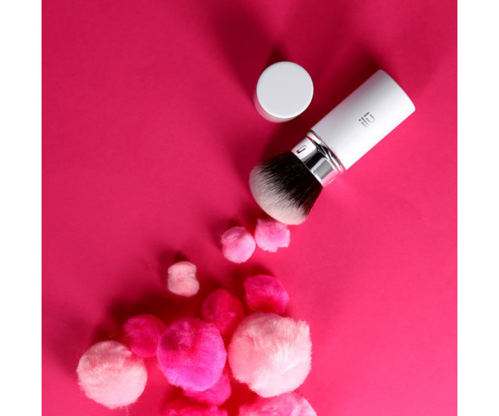 Retractable Kabuki Brush - 201