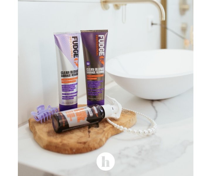 Fudge Clean Blond €10,95 Violet Rewind - in Shampoo huis morgen