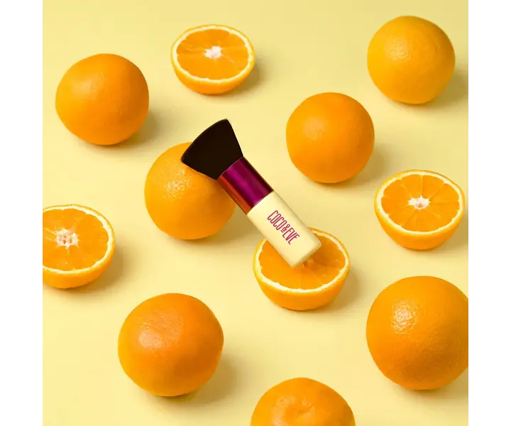 Coco&Eve Zelfbruiner Kabuki Brush voordelig in huis? €20,95