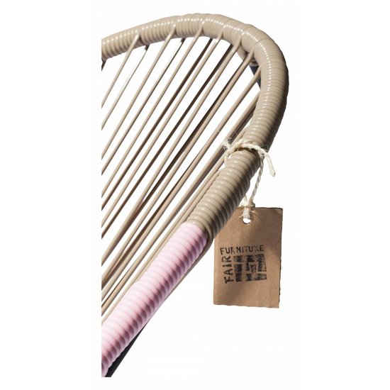 Silla Acapulco Handgemaakte Acapulco stoel beige & roze met zwart frame