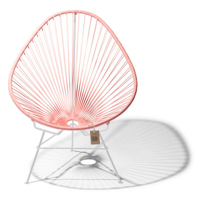 Fauteuil Acapulco rose saumon avec cadre blanc, faite à la main au Mexique