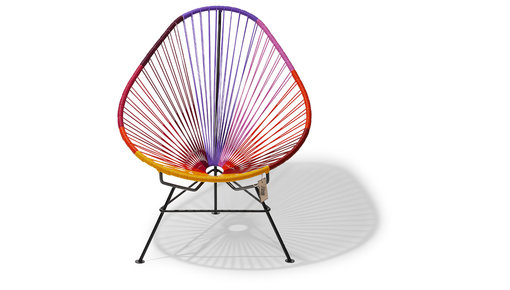 Versions multicolores de la chaise Acapulco originale