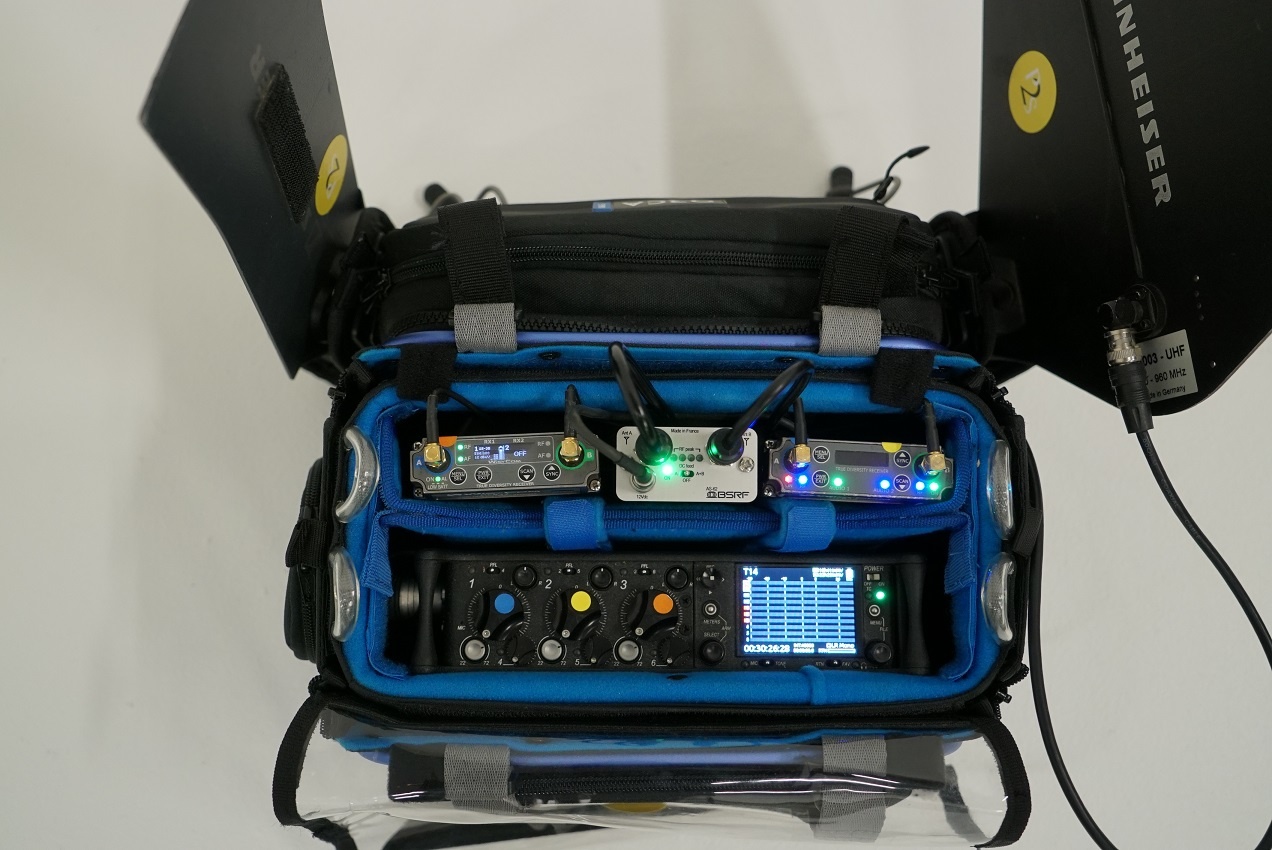 BSRF AS-62 aktiver Zweikanal-Antennensplitter für den Einsatz in der Audiotasche